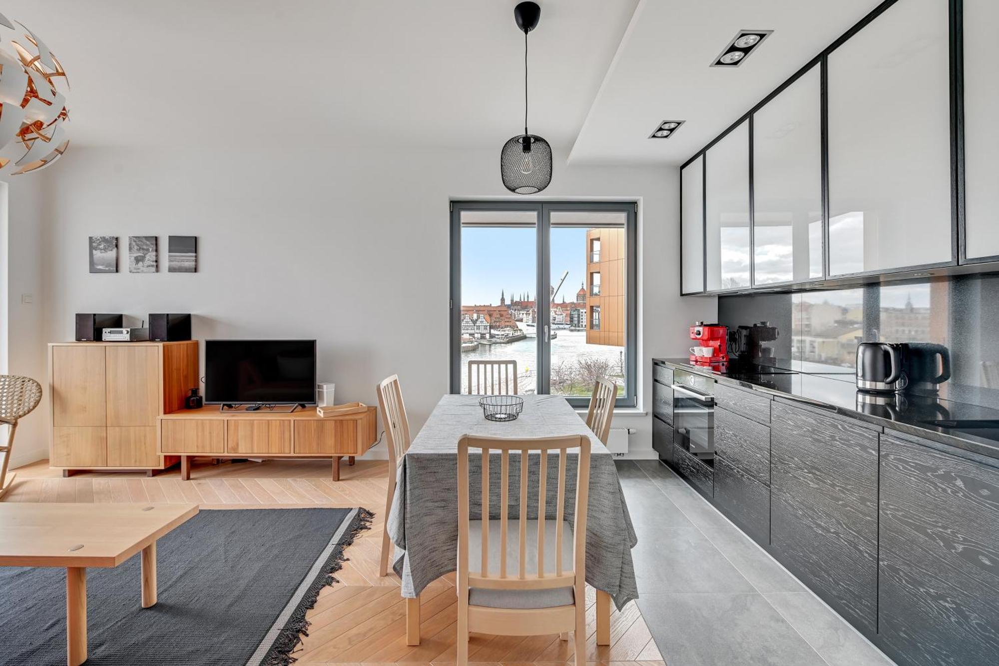 Riverside Apartments — Photos 2