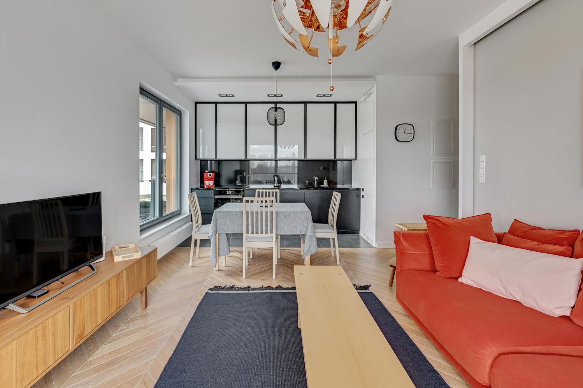 Riverside Apartments — Photos 1